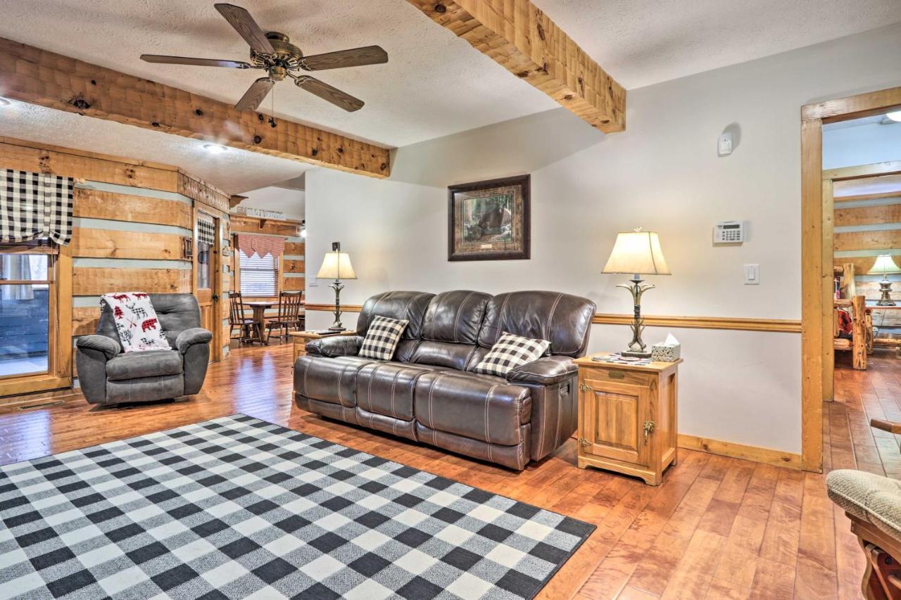 Pigeon Forge Cabin With Hot Tub, 12 Mi To Dollywood! Exterior photo